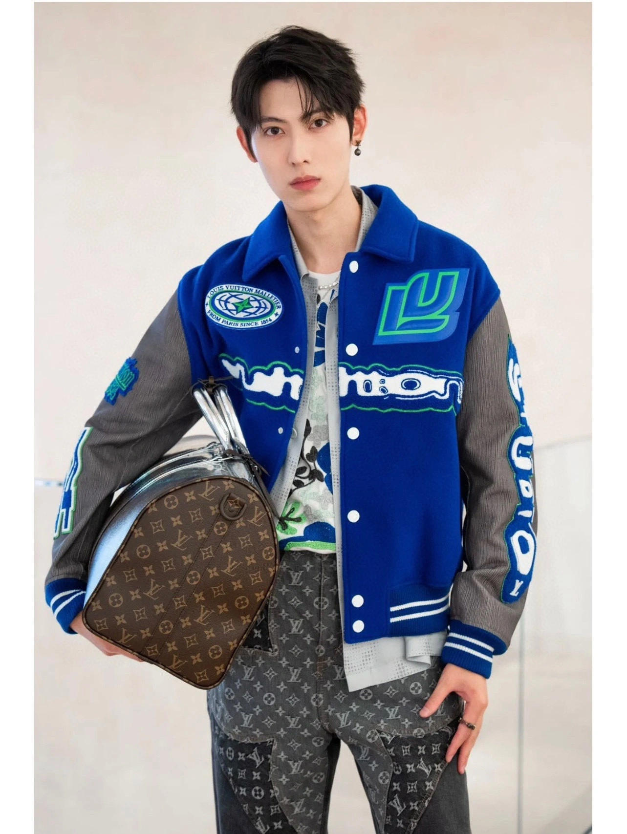 &wg.luxury- 8V oversized item:D-F440G1031